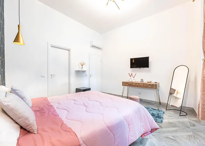 Charming Guest House In The Centre Of Rome